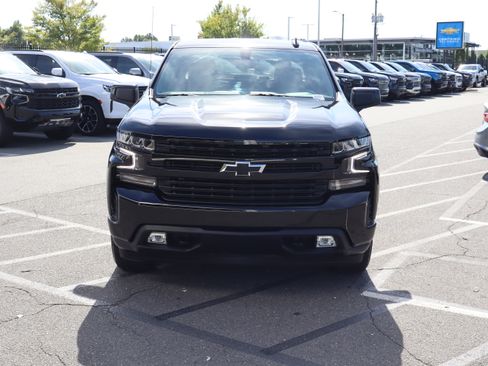 Certified 2022 Chevrolet Silverado 1500 RST image 3