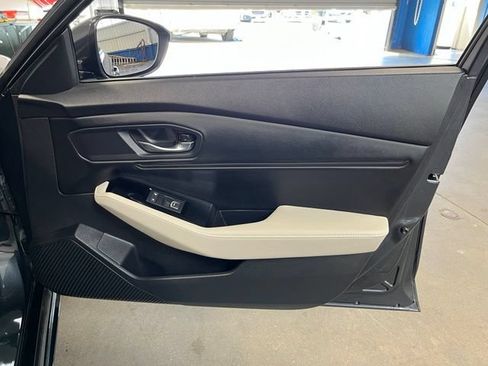 Used 2023 Honda Accord Touring image 12