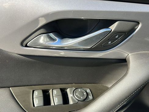 Used 2023 Chevrolet Blazer LT image 11