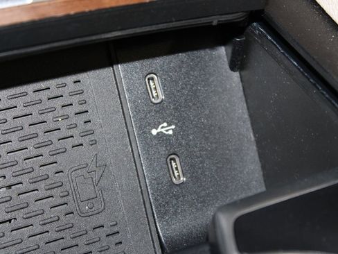 Used 2025 Mercedes-Benz GLS 450 4MATIC image 27