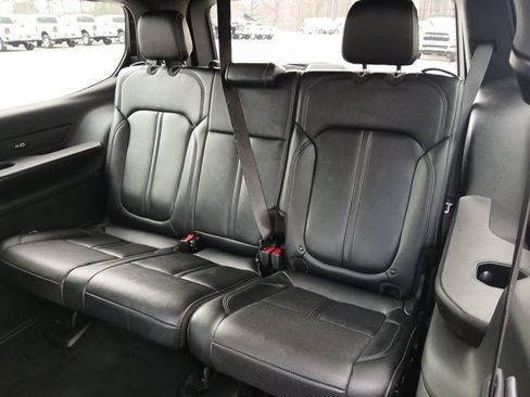 Used 2024 Jeep Wagoneer Series III image 11