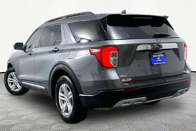 Used 2023 Ford Explorer XLT w/ Equipment Group 202A RWD image 13