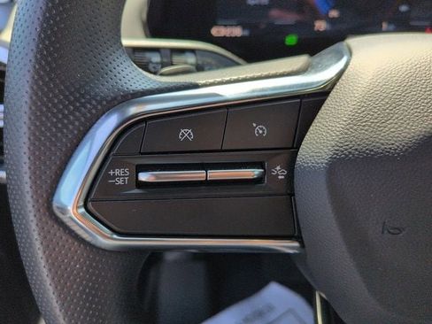 Used 2025 Chevrolet Equinox EV LT FWD image 18