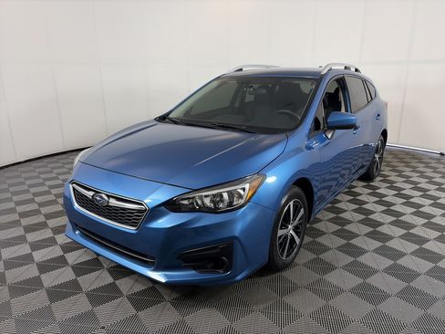 Used 2019 Subaru Impreza 2.0i Premium AWD/4WD image 2