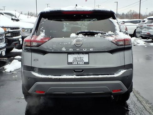 Used 2023 Nissan Rogue S image 29