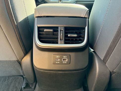 Used 2025 Subaru Outback Premium AWD/4WD image 22