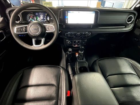 Used 2024 Jeep Wrangler Sahara w/ Technology Group image 21