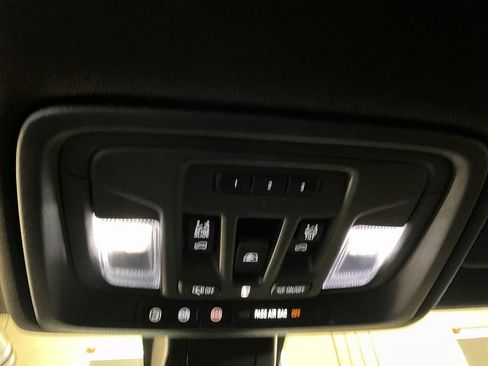 Used 2020 GMC Sierra 2500 AT4 w/ AT4 Premium Package AWD/4WD image 21