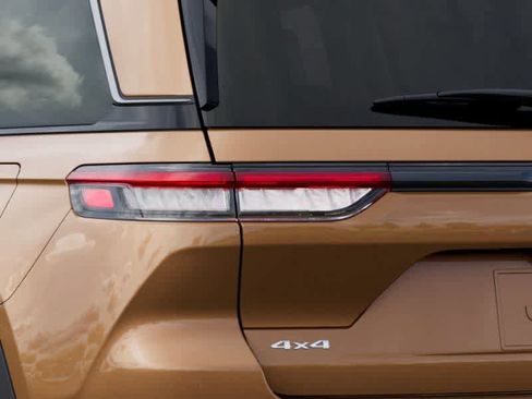 New 2026 Jeep Grand Cherokee Limited AWD/4WD image 9