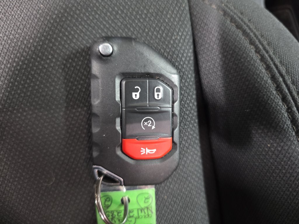 Used 2022 Jeep Wrangler Unlimited Sport AWD/4WD image 34