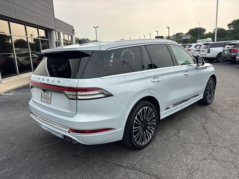 Certified 2025 Lincoln Aviator Black Label AWD/4WD image 7