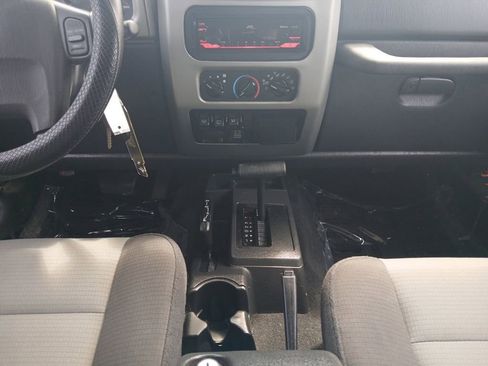 Used 2006 Jeep Wrangler Unlimited AWD/4WD image 11
