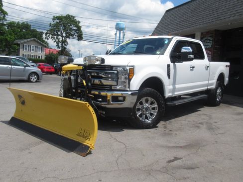 Used 2017 Ford F250 Lariat w/ Chrome Package AWD/4WD image 32