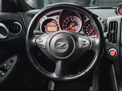 Used 2013 Nissan 370Z NISMO image 37