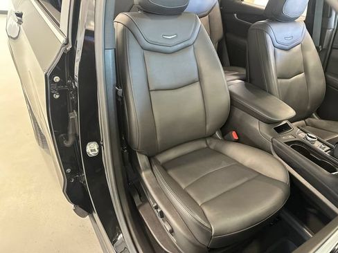 Certified 2024 Cadillac XT6 Premium Luxury AWD/4WD image 31