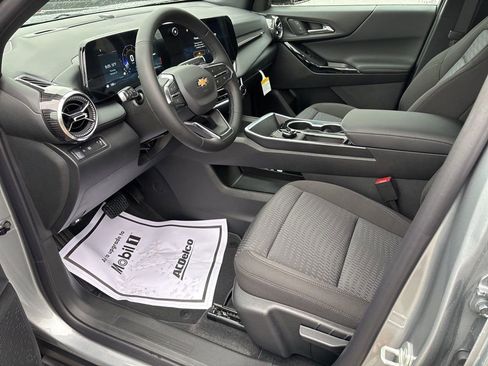 New 2026 Chevrolet Equinox LT w/ Safety and Technology Package image 11
