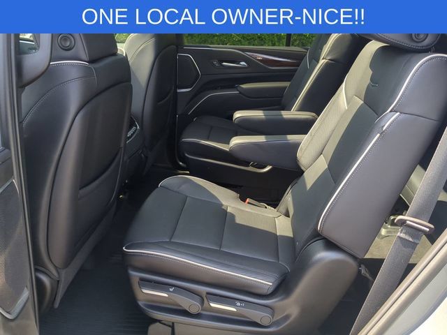 Used 2024 Cadillac Escalade Premium Luxury w/ Performance Package AWD/4WD image 30