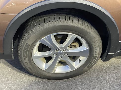 Used 2013 Subaru Outback 2.5i Limited image 9