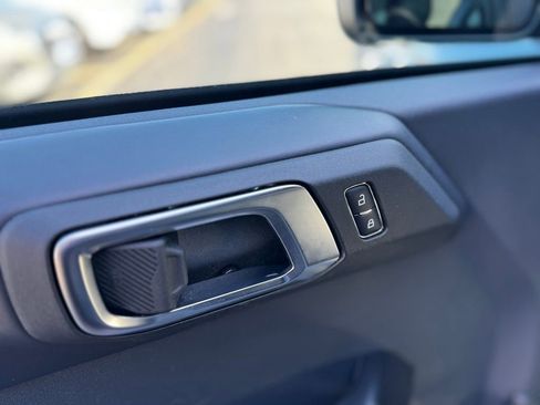 Used 2025 Ford Bronco Outer Banks image 17