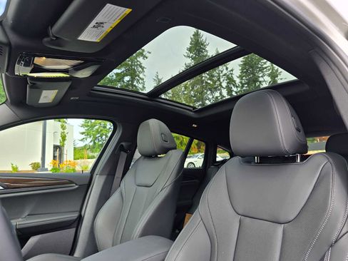 Used 2025 BMW X4 xDrive30i w/ Premium Package image 21