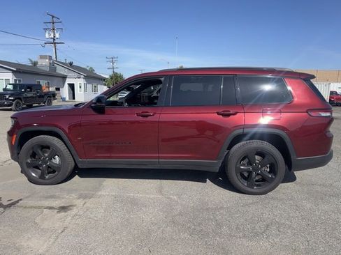 Used 2021 Jeep Grand Cherokee L Laredo image 8