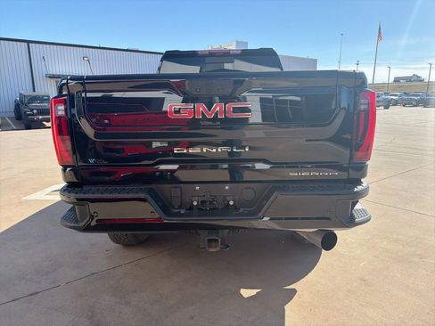 Used 2024 GMC Sierra 2500 Denali w/ Denali Reserve Package image 4
