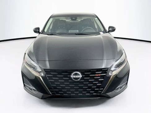 Used 2025 Nissan Altima 2.5 SR FWD image 2