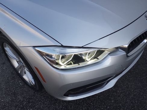Used 2018 BMW 330i image 24