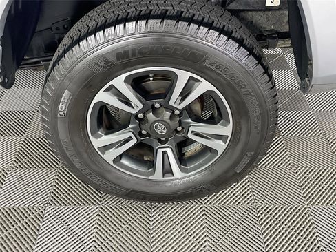 Used 2018 Toyota Tacoma TRD Pro image 31