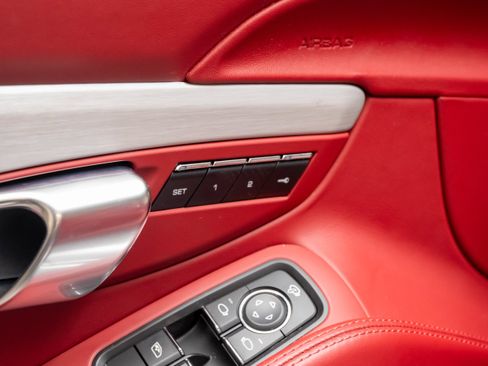 Certified 2022 Porsche 718 Boxster RWD image 29