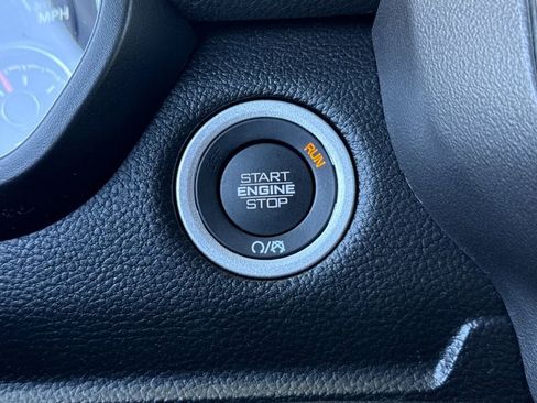 Used 2025 RAM 1500 Laramie image 22