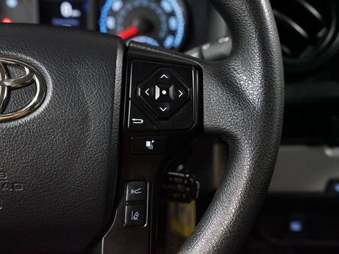 Used 2018 Toyota Tacoma SR RWD image 13