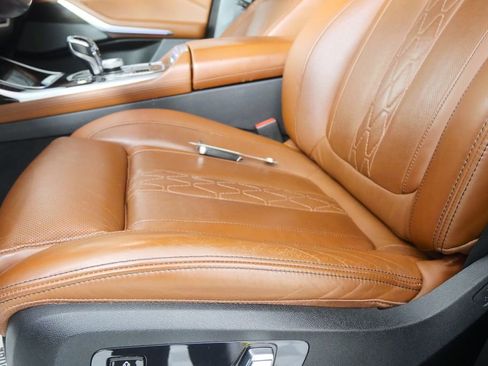 Used 2021 BMW X7 xDrive40i w/ M Sport Package image 10