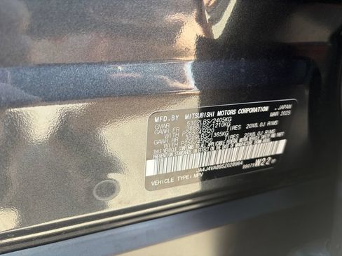 Used 2025 Mitsubishi Outlander SE AWD/4WD image 23