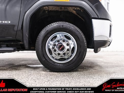 Used 2022 GMC Sierra 3500 SLE w/ SLE Convenience Package image 7