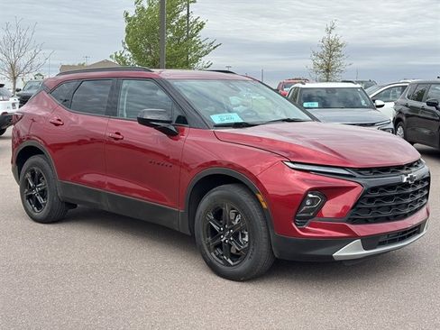 Used 2023 Chevrolet Blazer LT w/ Convenience Package AWD/4WD image 3