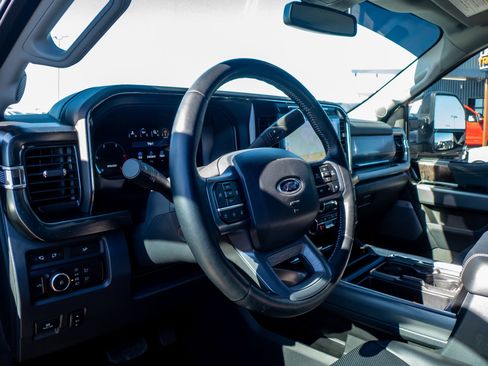 Used 2024 Ford F250 Lariat w/ Sport Appearance Package image 13