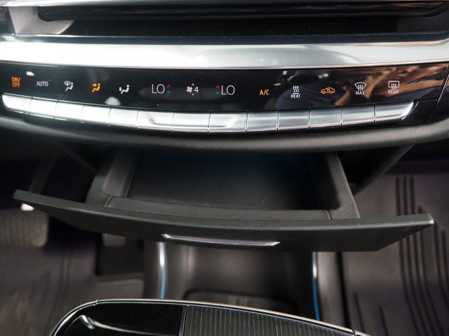 Used 2024 Cadillac Lyriq Sport RWD image 25