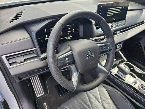 New 2026 Mitsubishi Outlander 4WD Plug-In Hybrid image 23