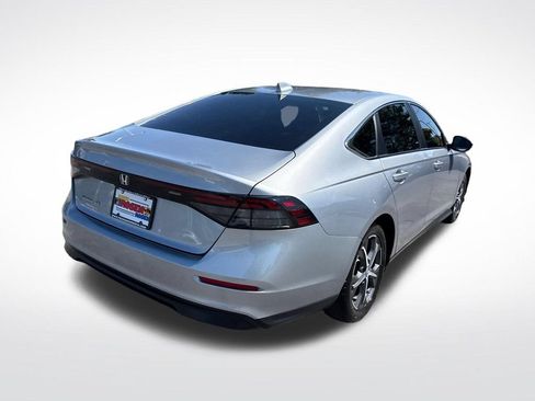 Certified 2023 Honda Accord LX image 5