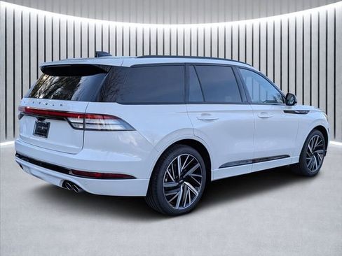 New 2026 Lincoln Aviator Black Label w/ Jet Appearance Package image 3