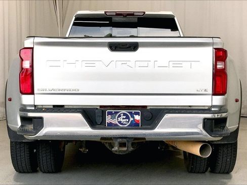Used 2021 Chevrolet Silverado 3500 LTZ w/ LTZ Convenience Package AWD/4WD image 4