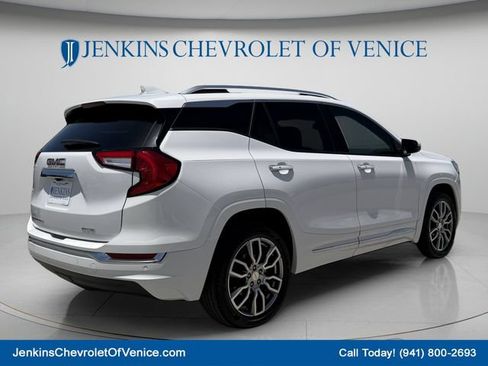 Used 2023 GMC Terrain Denali AWD/4WD image 5