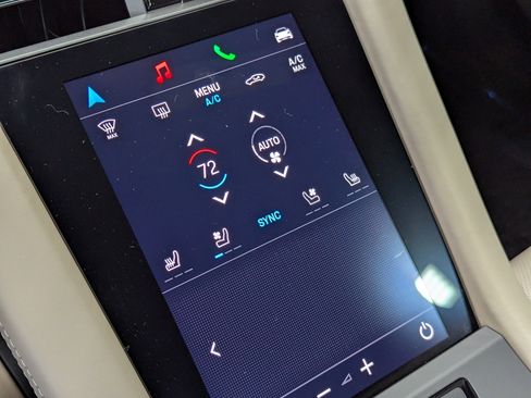 Used 2025 Porsche Taycan image 34