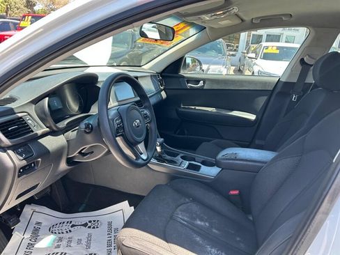 Used 2018 Kia Optima LX FWD image 12