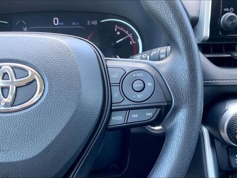 Used 2024 Toyota RAV4 XLE FWD image 26