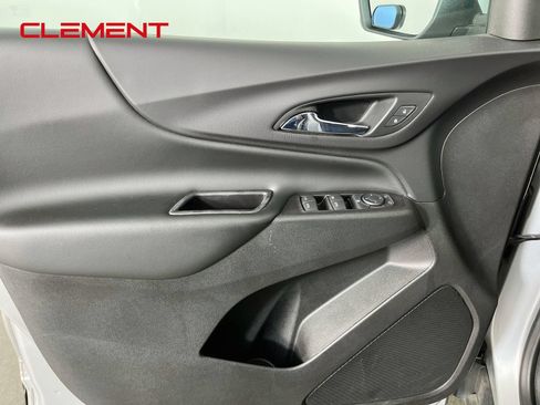 Used 2021 Chevrolet Equinox LT FWD image 25