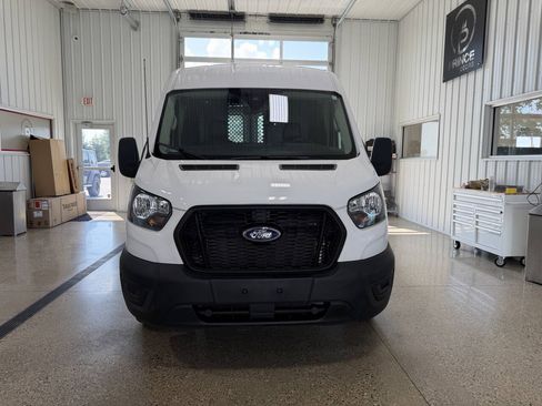 Used 2022 Ford Transit 250 Medium Roof AWD image 8