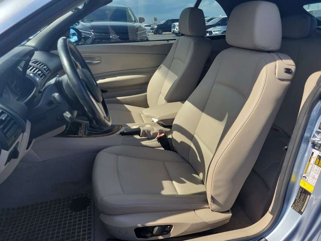 Used 2009 BMW 128i Convertible RWD image 17