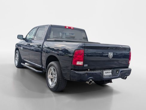 Used 2017 RAM 1500 Express RWD image 4